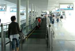 セントレアへのムービングウォーク