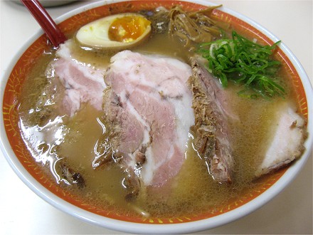 啽R