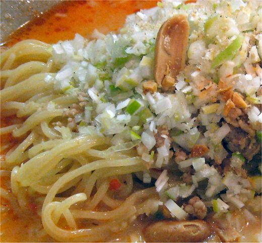 しもがも担々麺