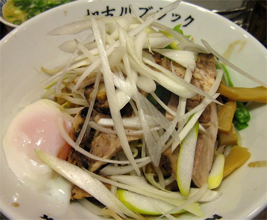 新在家ラーメンもんど『まぜそば加古川ブラック+ミニ酸ラー湯』