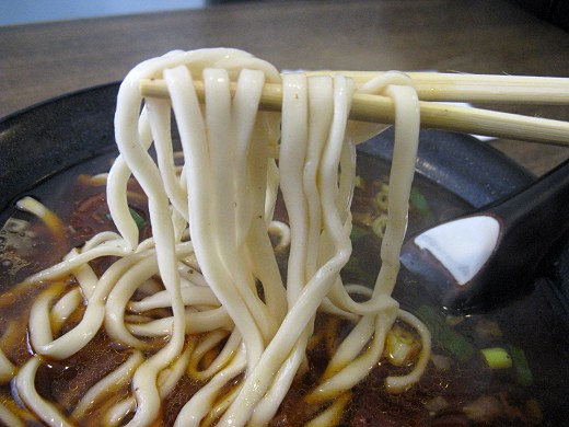 川味張媽媽牛肉麺