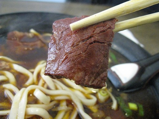 川味張媽媽牛肉麺