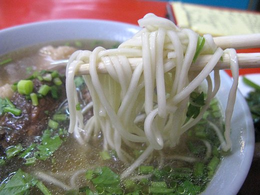 六合張排骨酥湯