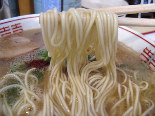 ラーメン虎と龍 フォーラス店