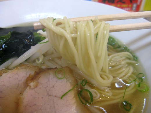 六角ラーメン梅之や
