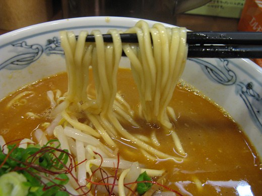 ˕