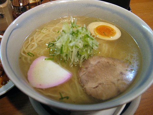 麺屋花星『塩らーめん』+『鶏の唐揚げニンニクソース』