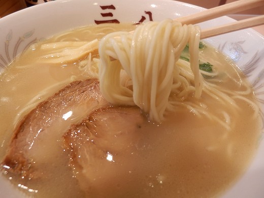 支那そば三八 徳島駅前店