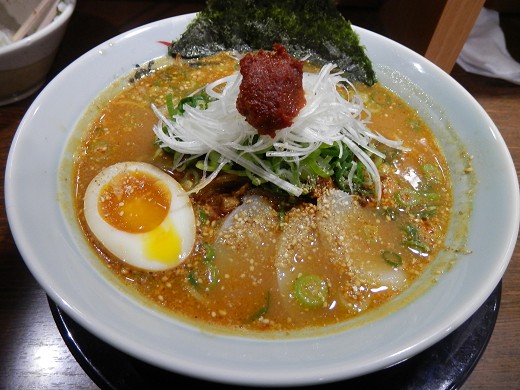鶴橋らーめん食堂鶴心 三井アウトレットパーク鶴見店