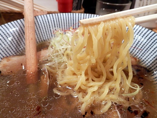 進化驀進 本町店