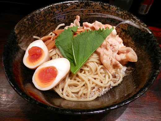 傢