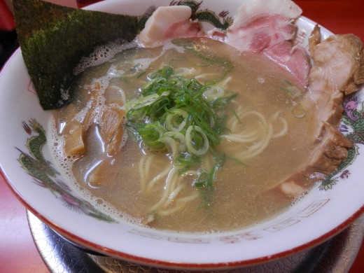 ラーメンたんろん『鯵白湯』