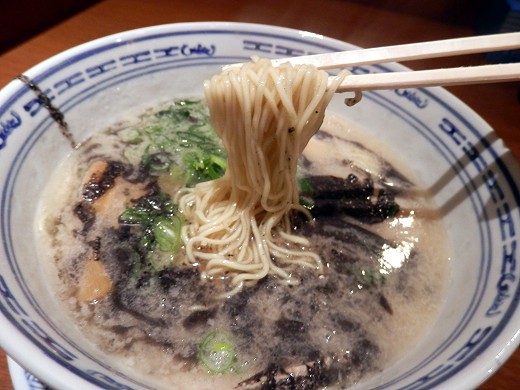 麺や黒八