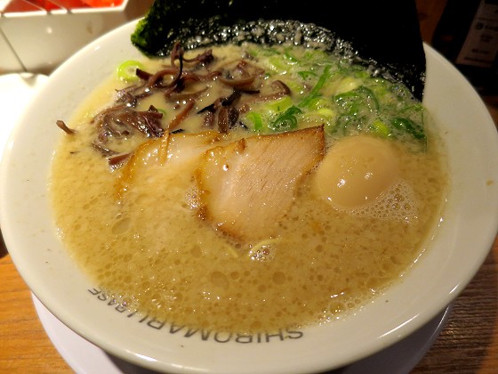 シロマルベース 梅田店