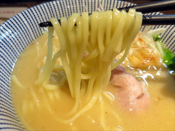 だしと麺
