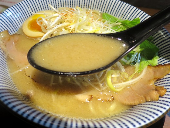 だしと麺