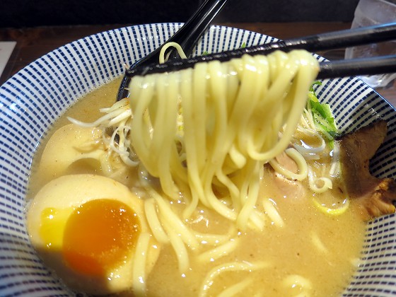 だしと麺