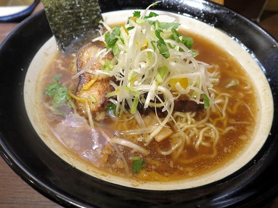 ひかり製麺堂