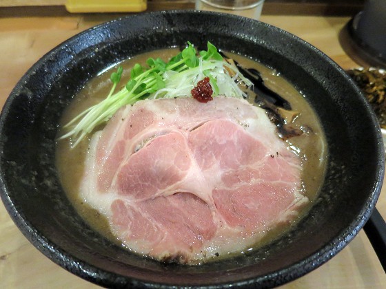 濃とんこつラーメン一望(ICHIBOU)