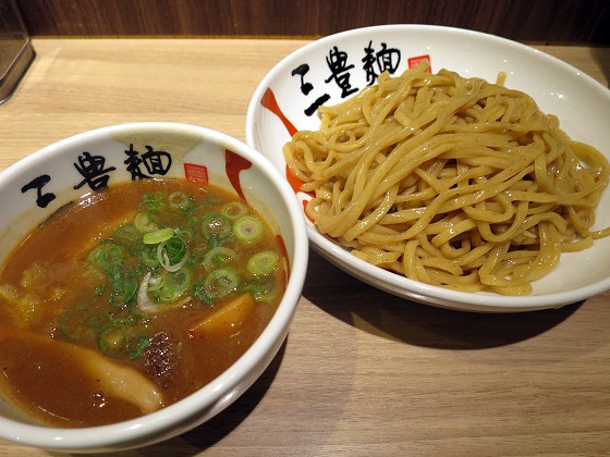 三豊麺 生田店