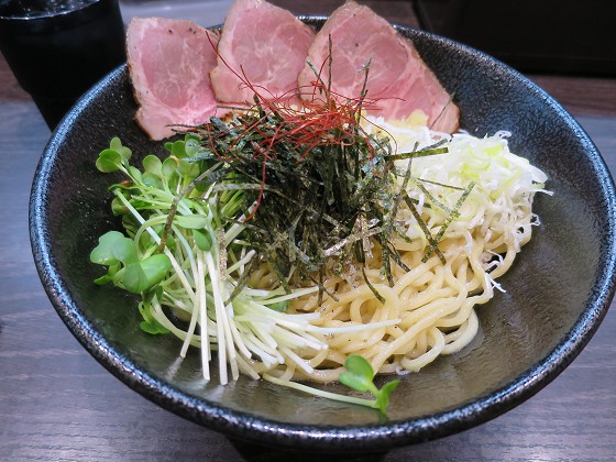 拉麺水輝