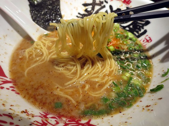 ラー麺ずんどう屋 元町店