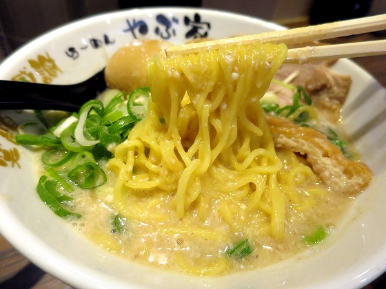 らーめんやぶ家 麺ロード店