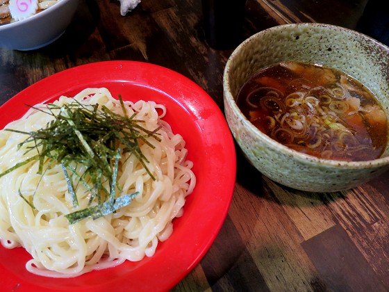 ストライク軒