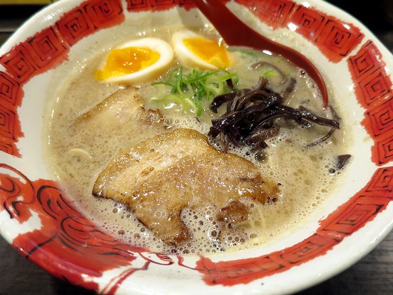 濃厚豚骨ラーメン弦流