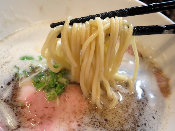 麺〜leads〜なかの
