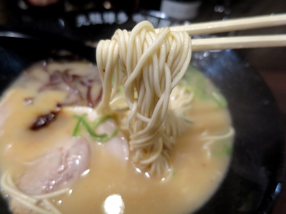 中洲屋台ラーメン一竜西宮北口店