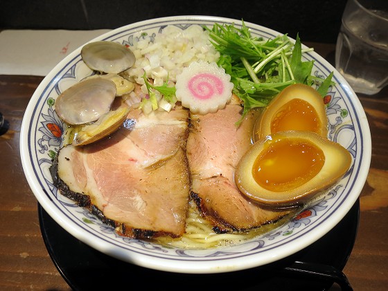 だしと麺