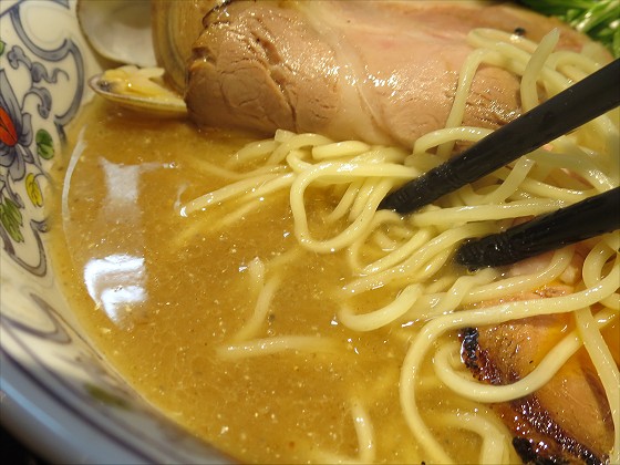だしと麺