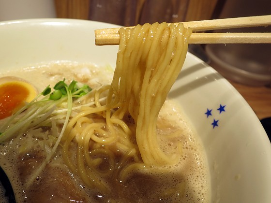 みつ星製麺所三宮店