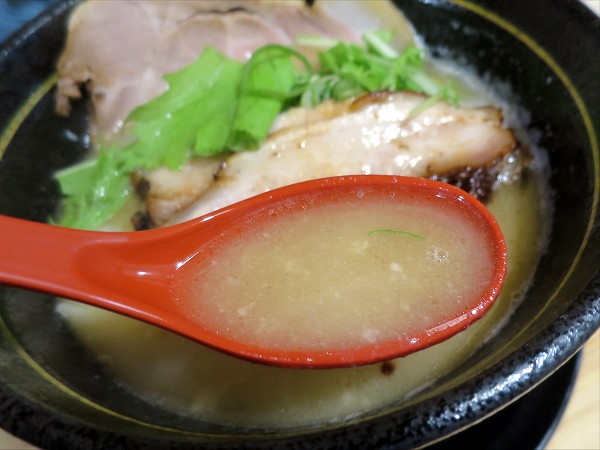 拉麺 輪
