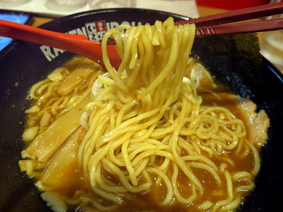 麺家いろは 神戸北野坂店