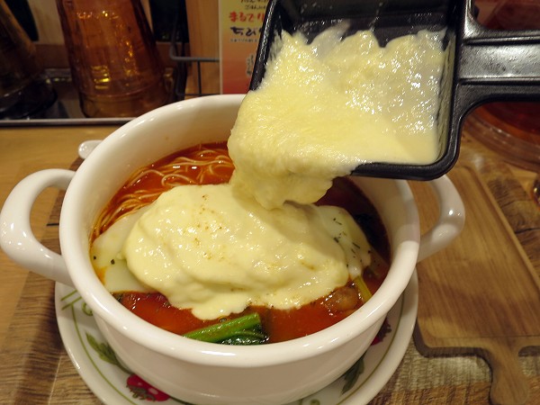 太陽のトマト麺Withチーズ