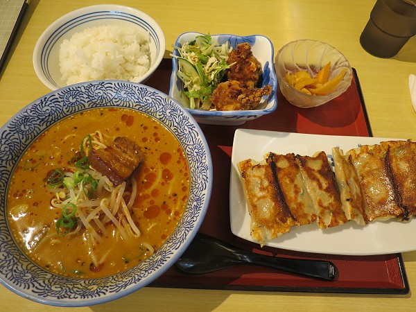 西安曹家餃子房 尼崎店