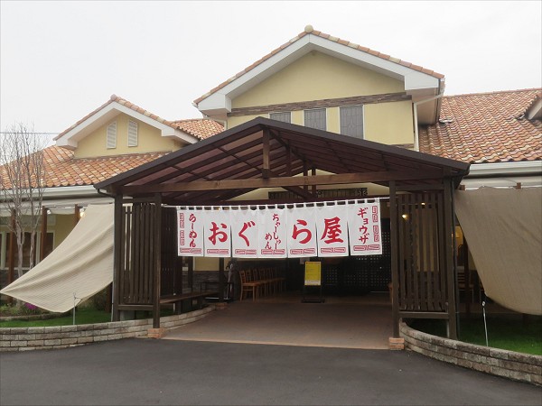 牮
