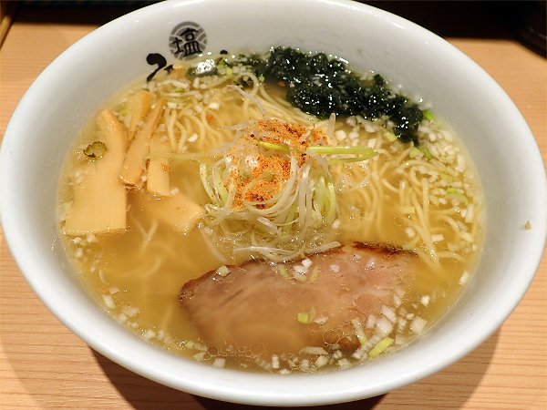 ひるがおなんばラーメン一座店