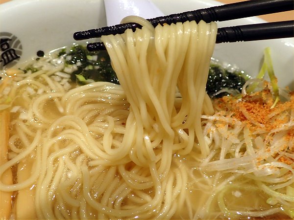 ひるがおなんばラーメン一座店