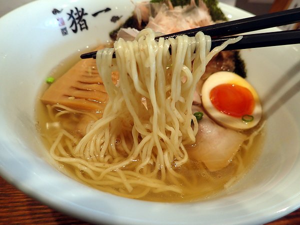 麺屋猪一離れ