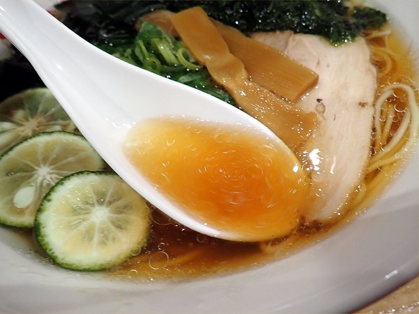 宝ラーメン徳島駅前店