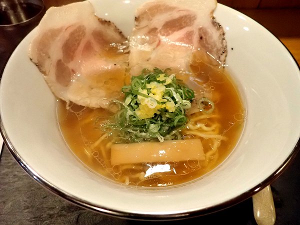 ピース東三国店