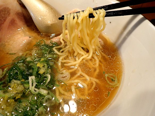 ピース東三国店