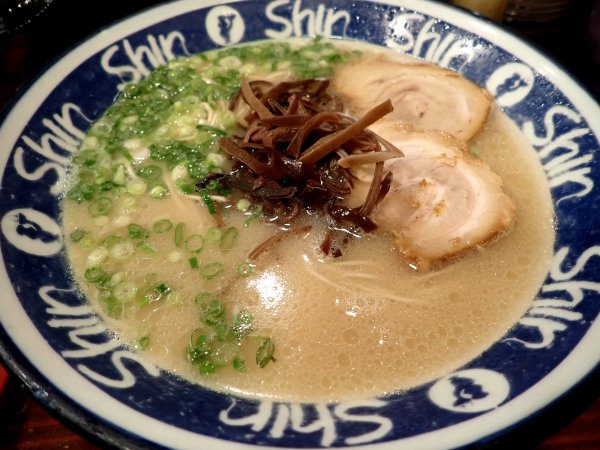 らーめんShinShin博多デイトス店