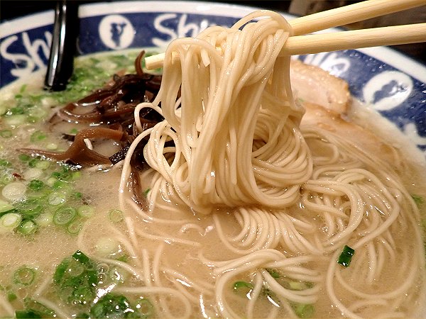 らーめんShinShin博多デイトス店