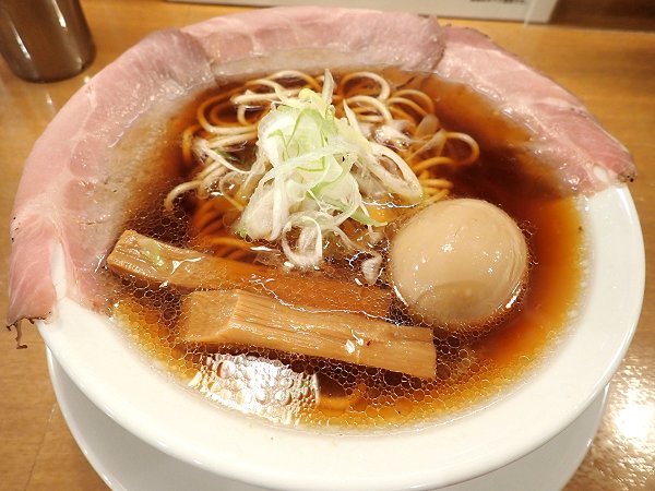 ラーメン大戦争神戸三宮店
