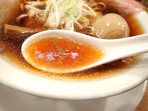 ラーメン大戦争神戸三宮店
