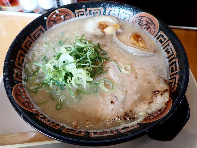 長浜とんこつらーめん夢街道橿原神宮前店